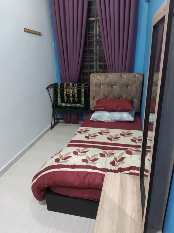 D'Illahs Homestay 알로르세타르 외부 사진
