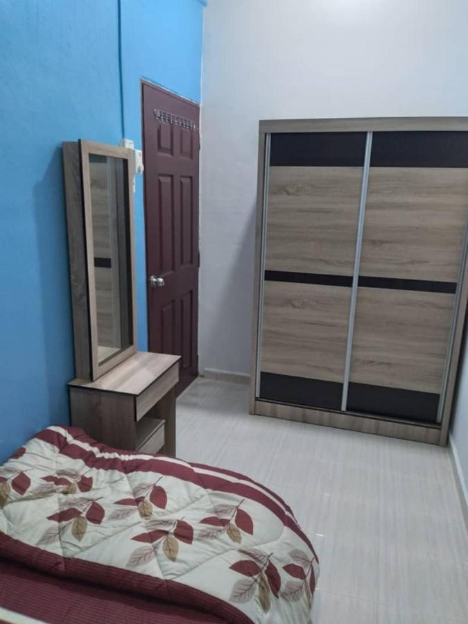 D'Illahs Homestay 알로르세타르 외부 사진