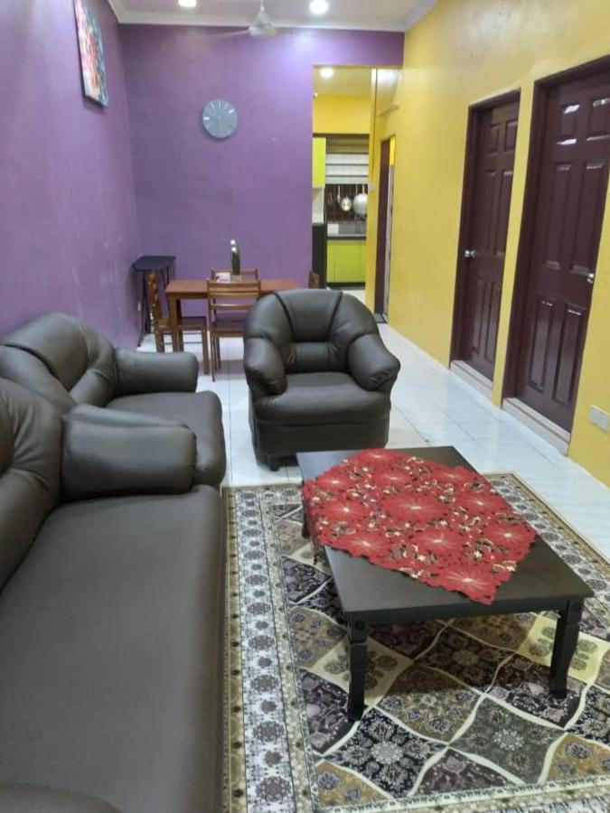 D'Illahs Homestay 알로르세타르 외부 사진